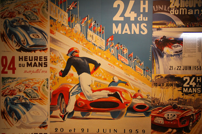 Prise de vue de l'affiche du Musée des 24 heures du Mans Prise de vue de l'affiche du Musée des 24 heures du Mans