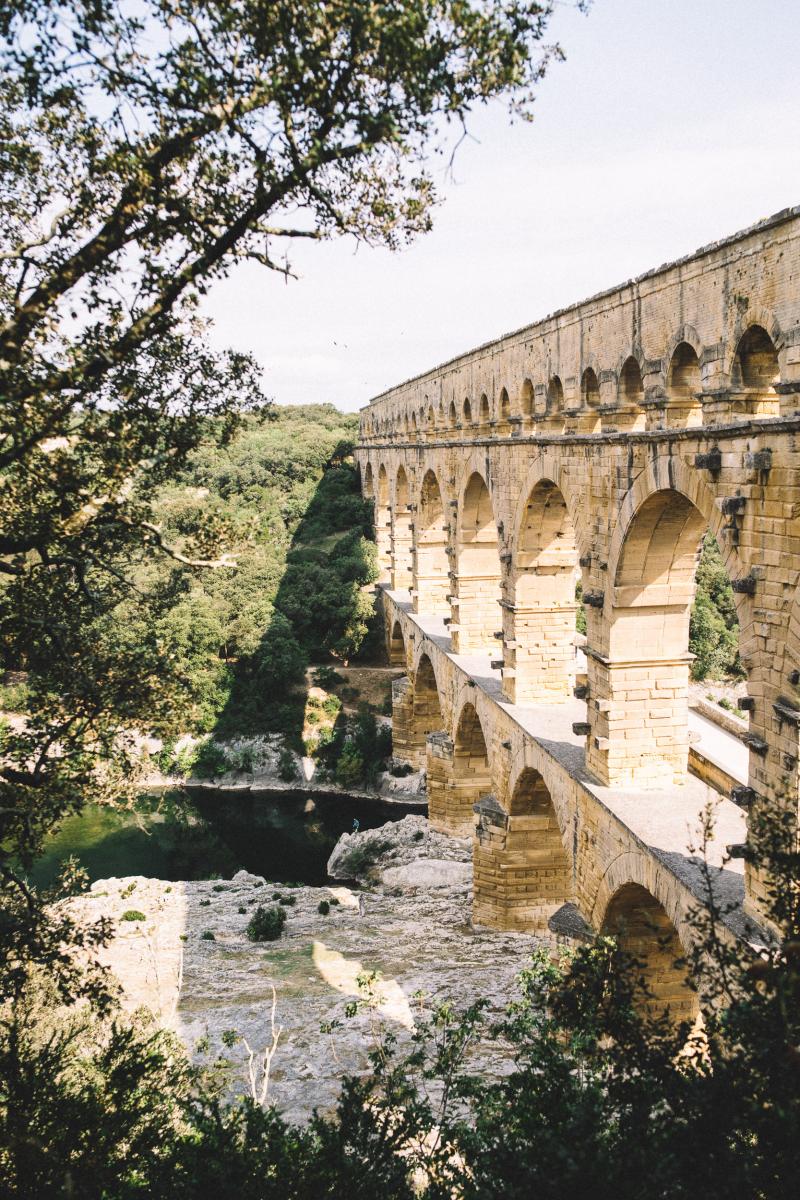 Vue sur le pont du Gard Vue sur le pont du Gard